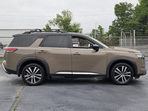 2 Tone Tan / Black Roof 2023 Nissan Pathfinder Platinum