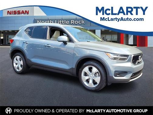 2021 Volvo XC40 T4 Momentum