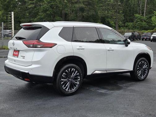 Everest White P 2026 Nissan Rogue Platinum