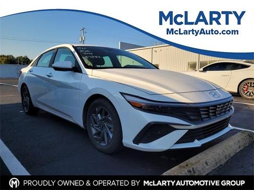 2024 Hyundai ELANTRA SEL