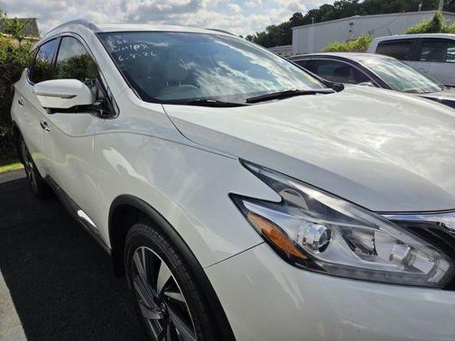 White 2018 Nissan Murano Platinum