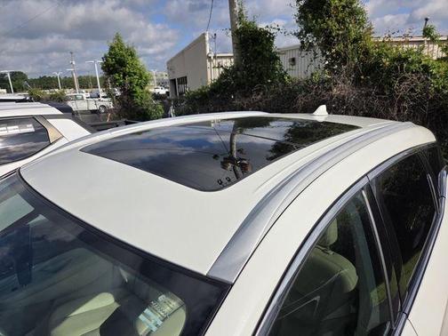 White 2018 Nissan Murano Platinum
