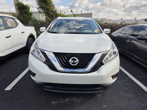 White 2018 Nissan Murano Platinum