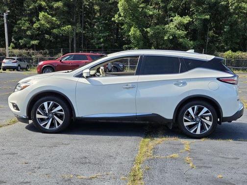 White 2018 Nissan Murano Platinum