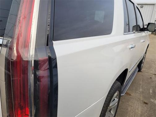 2018 Cadillac Escalade Luxury