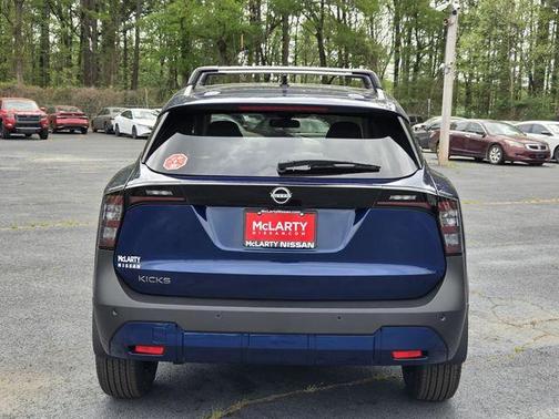 Deep Blue Pearl 2026 Nissan Kicks SV