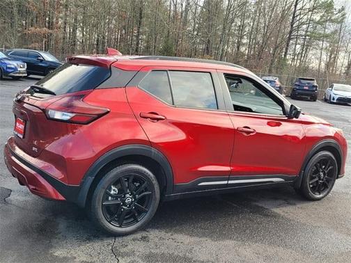 2023 Nissan Kicks SR