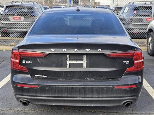 2019 Volvo S60 T5 Momentum