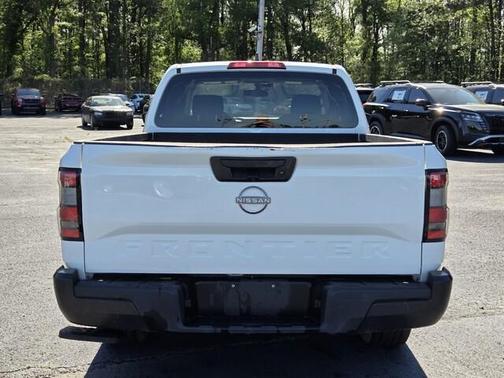 Glacier White 2024 Nissan Frontier S