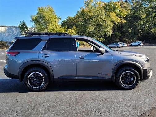 2025 Nissan Pathfinder Rock Creek