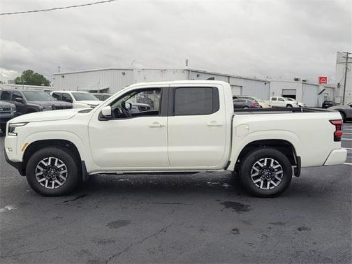 2024 Nissan Frontier SL