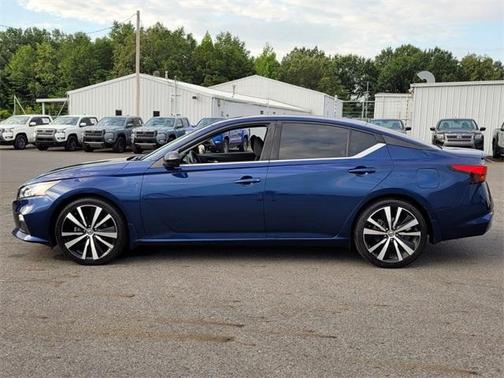 2021 Nissan Altima 2.5 SR