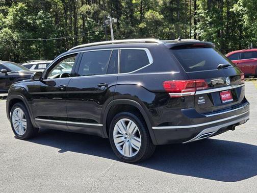 Deep Black Pearl Effect 2018 Volkswagen Atlas 3.6L SEL Premium