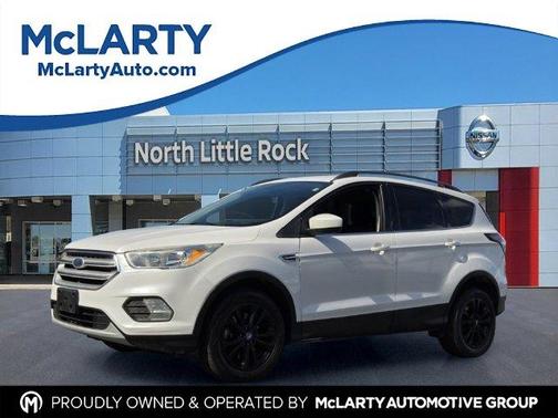 White Platinum Clearcoat Metallic 2018 Ford Escape SE