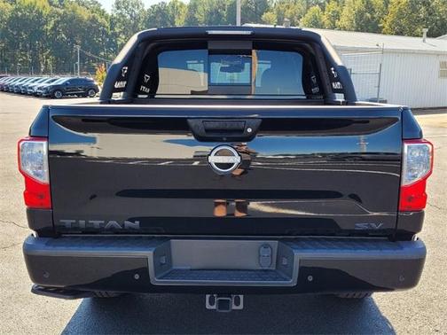 2024 Nissan Titan SV