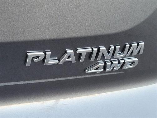 2025 Nissan Pathfinder Platinum