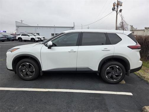 2025 Nissan Rogue SV