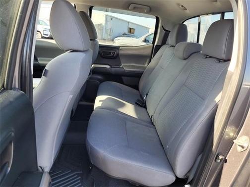 2016 Toyota Tacoma SR5