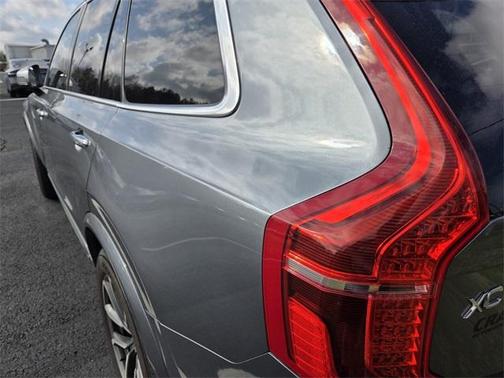 2019 Volvo XC90 T5 Momentum