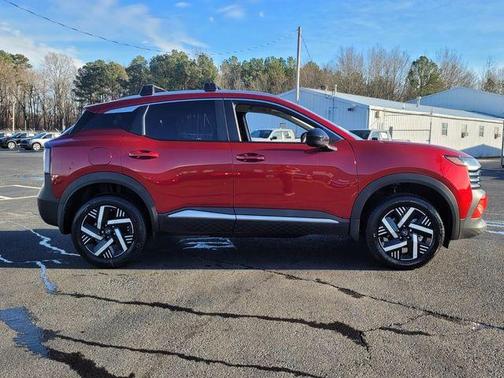 Scarlet Ember T 2026 Nissan Kicks SV
