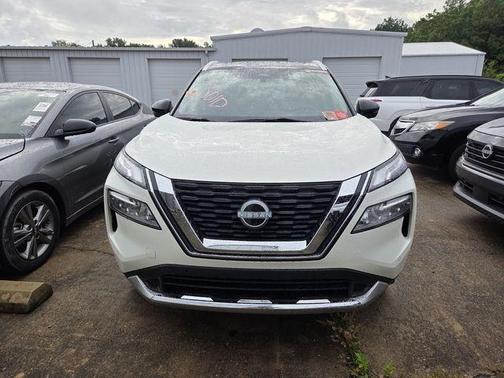 2 Tone White / Black Roof 2023 Nissan Rogue Platinum