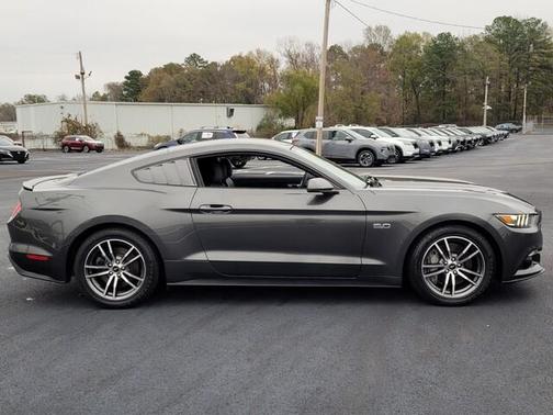 2017 Ford Mustang GT Premium