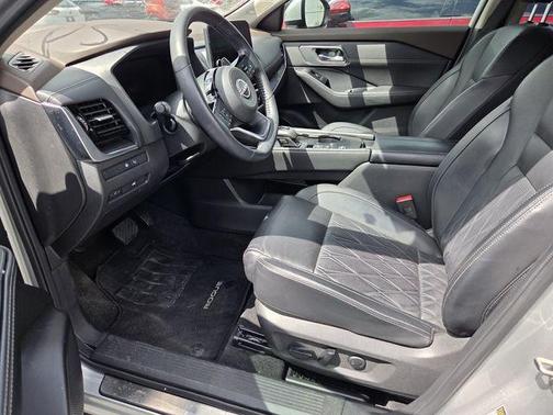 Brilliant Silver Metallic 2023 Nissan Rogue Platinum