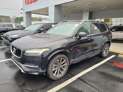 2016 Volvo XC90 T6 Momentum