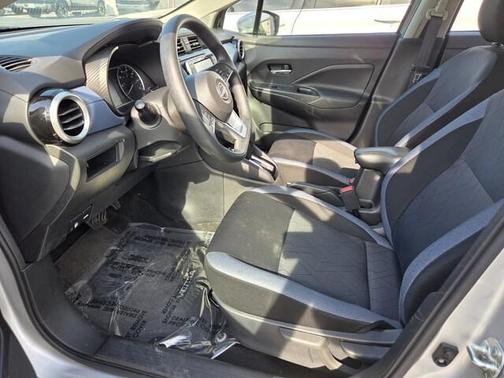 Brilliant Silver Metallic 2025 Nissan Versa 1.6 SV