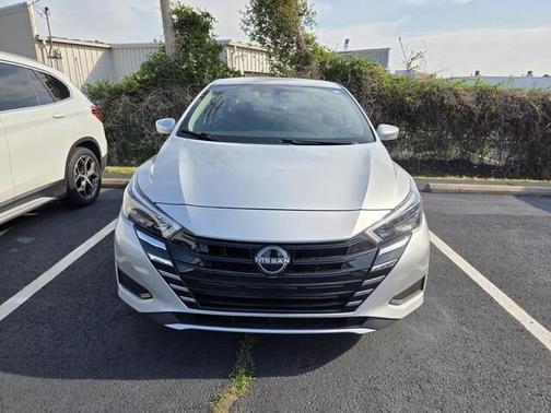 Brilliant Silver Metallic 2025 Nissan Versa 1.6 SV