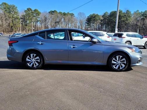 2022 Nissan Altima 2.5 S