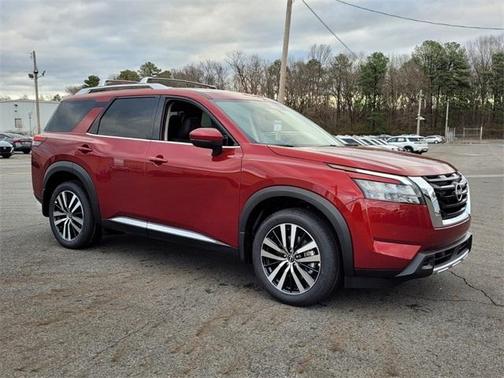2025 Nissan Pathfinder Platinum