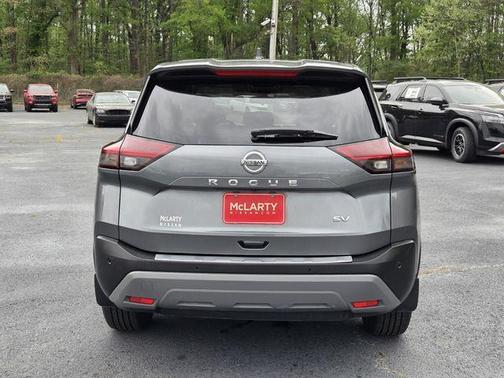 Gun Metallic 2021 Nissan Rogue SV