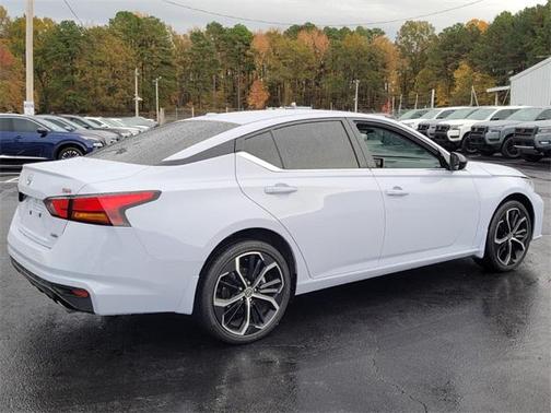 2025 Nissan Altima SR