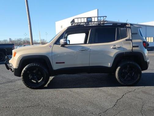 2016 Jeep Renegade Trailhawk