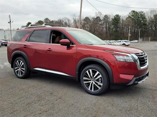 2025 Nissan Pathfinder Platinum