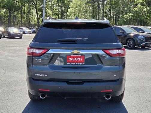 Graphite Metallic 2020 Chevrolet Traverse LT Leather