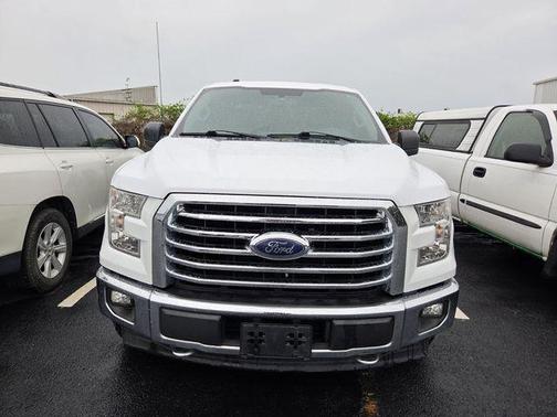 Oxford White 2017 Ford F-150 XLT