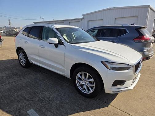 2021 Volvo XC60 T5 Momentum