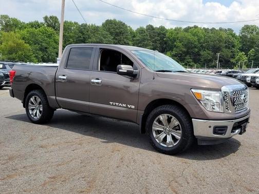 2019 Nissan Titan SV