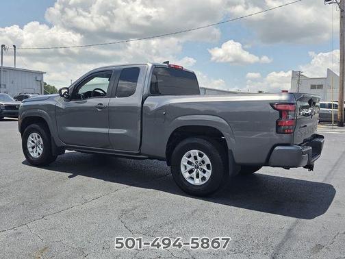 Gun Metallic 2024 Nissan Frontier SV