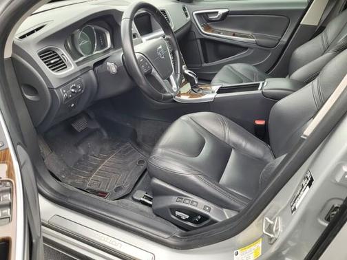 2016 Volvo S60 T5 Inscription Drive-E Premier