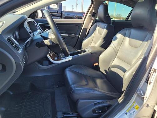 2016 Volvo S60 T5 Inscription Drive-E Premier