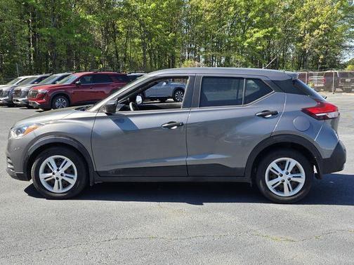 Gun Metallic 2020 Nissan Kicks S