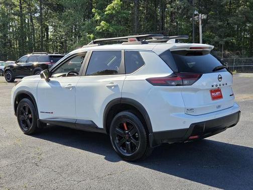 Everest White P 2025 Nissan Rogue Rock Creek
