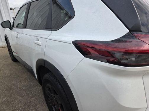 Everest White P 2025 Nissan Rogue Rock Creek