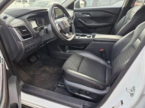 Everest White P 2025 Nissan Rogue Rock Creek