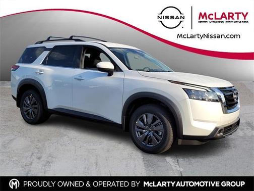 2025 Nissan Pathfinder SV