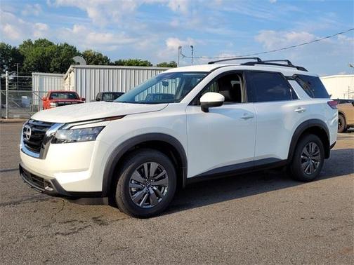 2025 Nissan Pathfinder SV