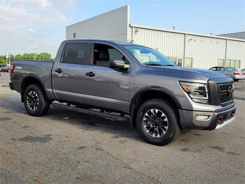 2024 Nissan Titan PRO-4X